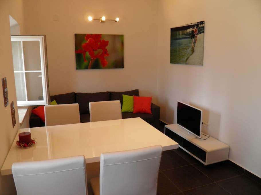 Romantic Apartment Donje Celo Exterior photo